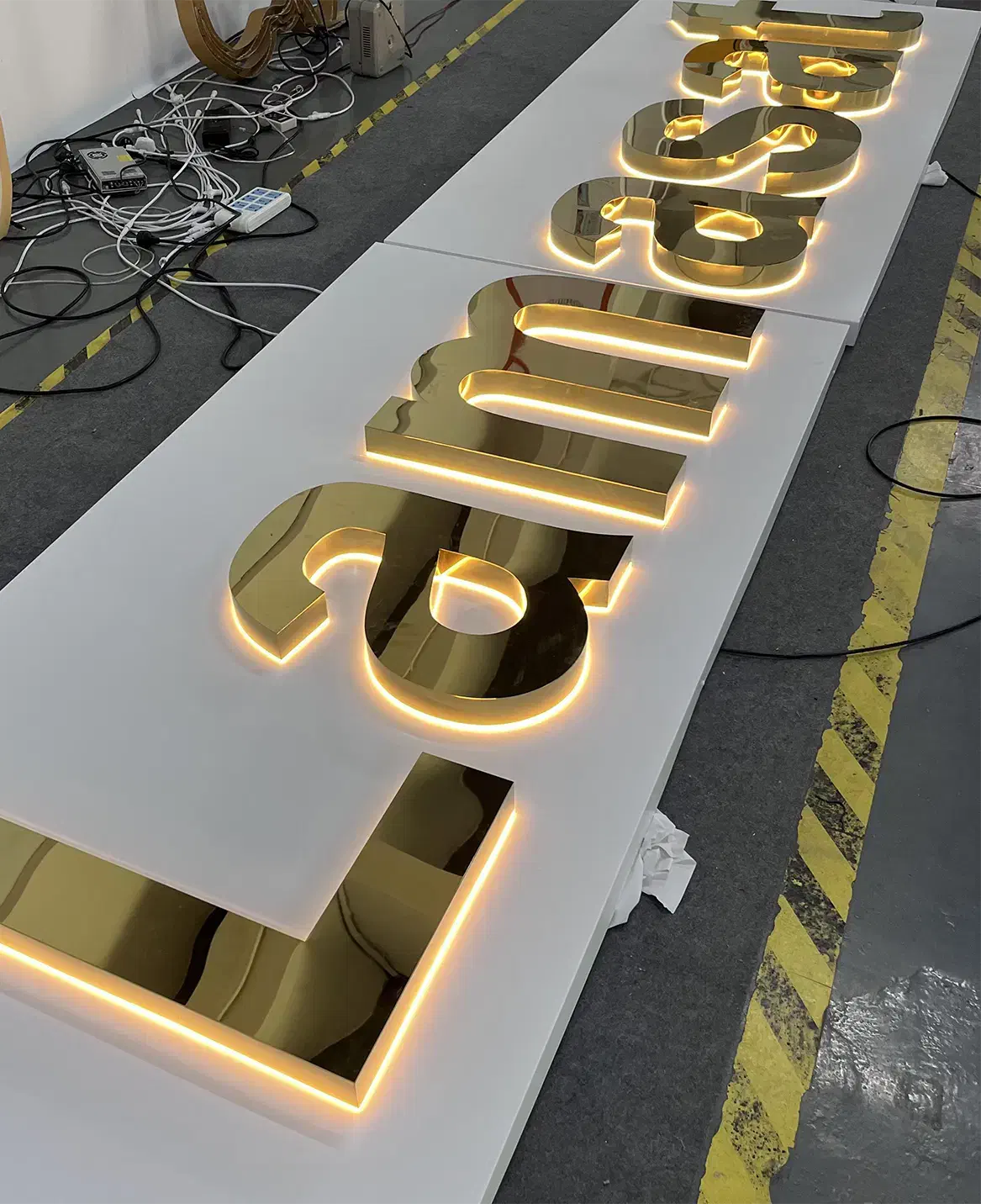 تابلوسازی چلنیوم کامپوزیت فلکسی لایت باکس نئونLED|فروشگاه و مغازه|تهران, ده‌ونک|دیوار