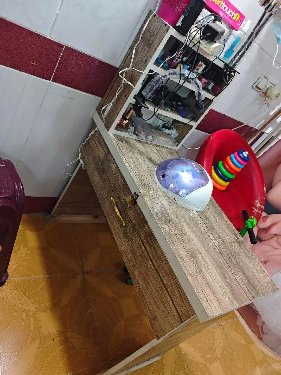 وسایل کاشت ناخن|آرایشگاه و سالن‌های زیبایی|بناب, |دیوار