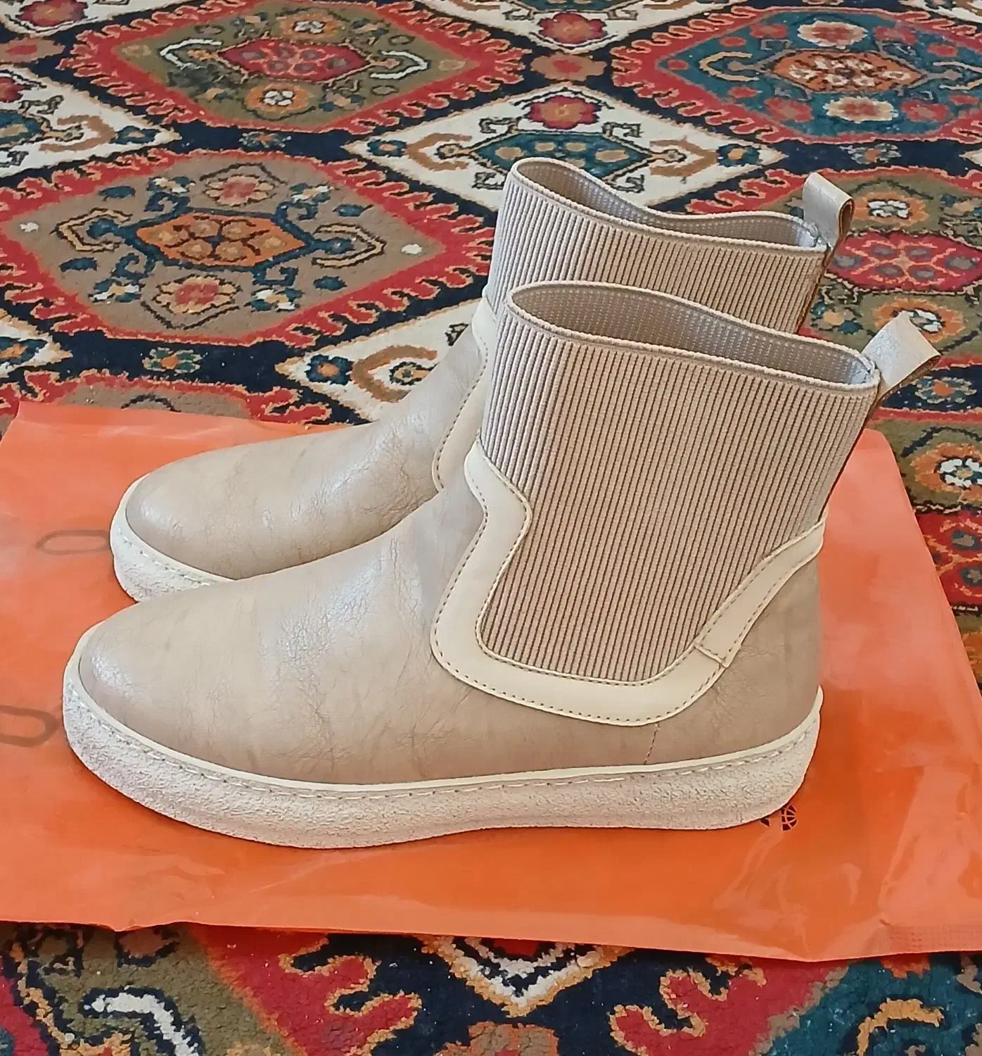 نیم بوت نو سایز ۴۰|کیف، کفش، کمربند|زنجان, |دیوار