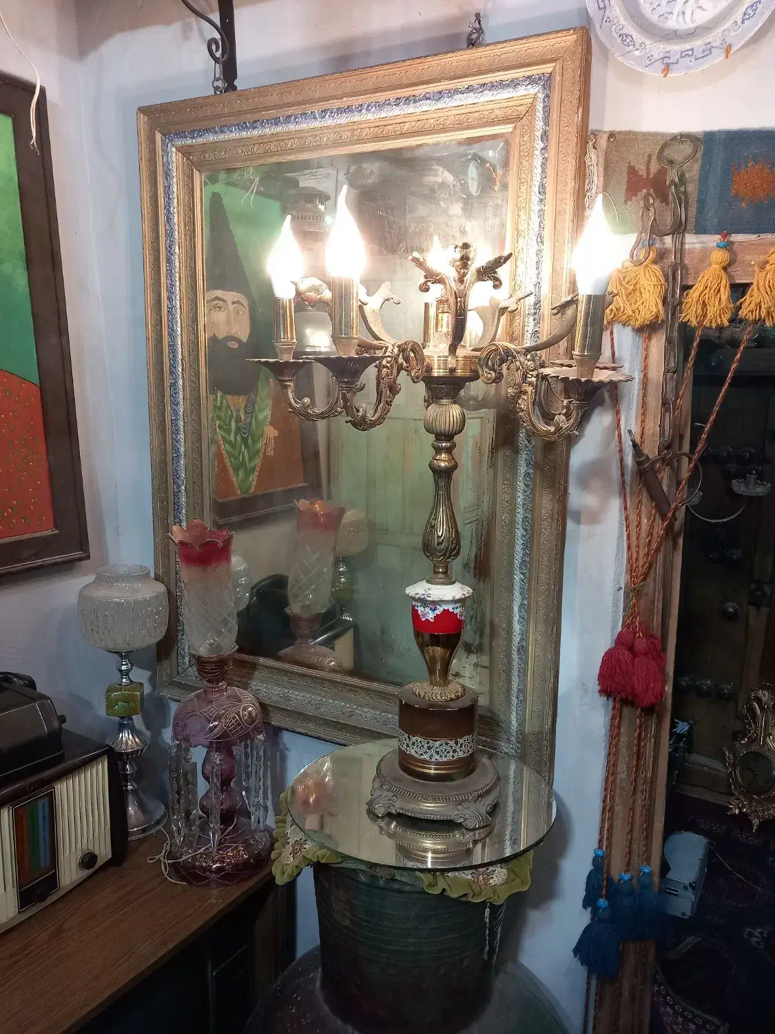 لوستر رومیزی تمام برنزی عتیقه|لوستر و چراغ آویز|اصفهان, علی قلی آقا|دیوار