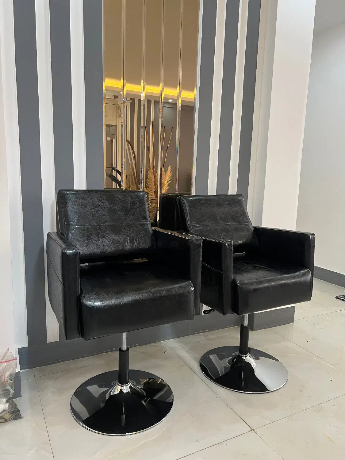 صندلی سالن زیبایی|آرایشگاه و سالنهای زیبایی|مشهد, الهیه|دیوار