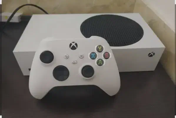 ایکس باکس سری اس در حد نو|کنسول، بازی ویدئویی و آنلاین|کرمان, |دیوار