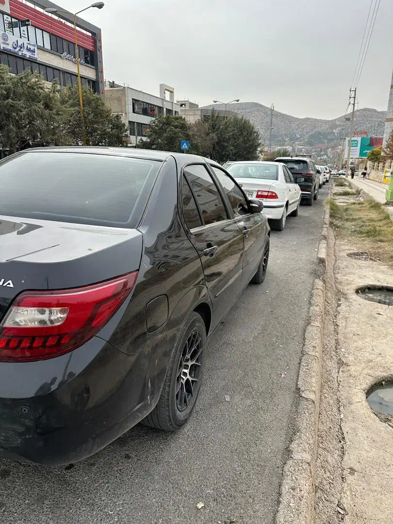 دنا تیپ دو مشکی کم کار|خودرو سواری و وانت|صدرا-فارس, فاز ۱|دیوار