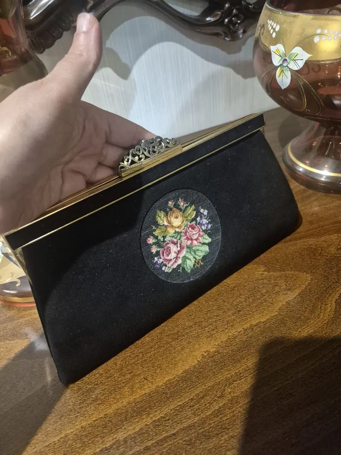 کیف سوزندوزی آنتیک انگلیسی|کلکسیون اشیاء عتیقه|تهران, فرمانیه|دیوار