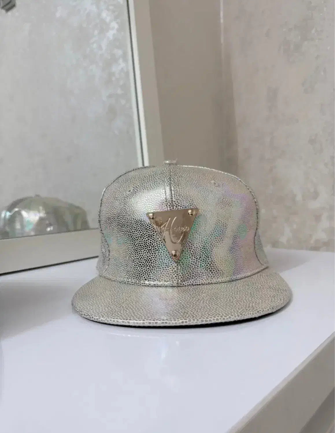 کلاه کپ (رپری)|زیورآلات و اکسسوری|گنبد کاووس, |دیوار