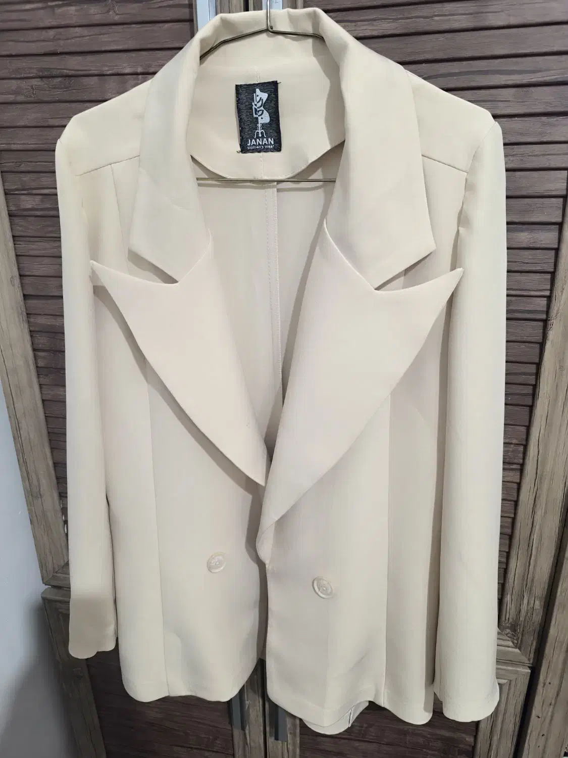 کت و بارونی و تابستونی|لباس|کرج, حصارک پایین|دیوار