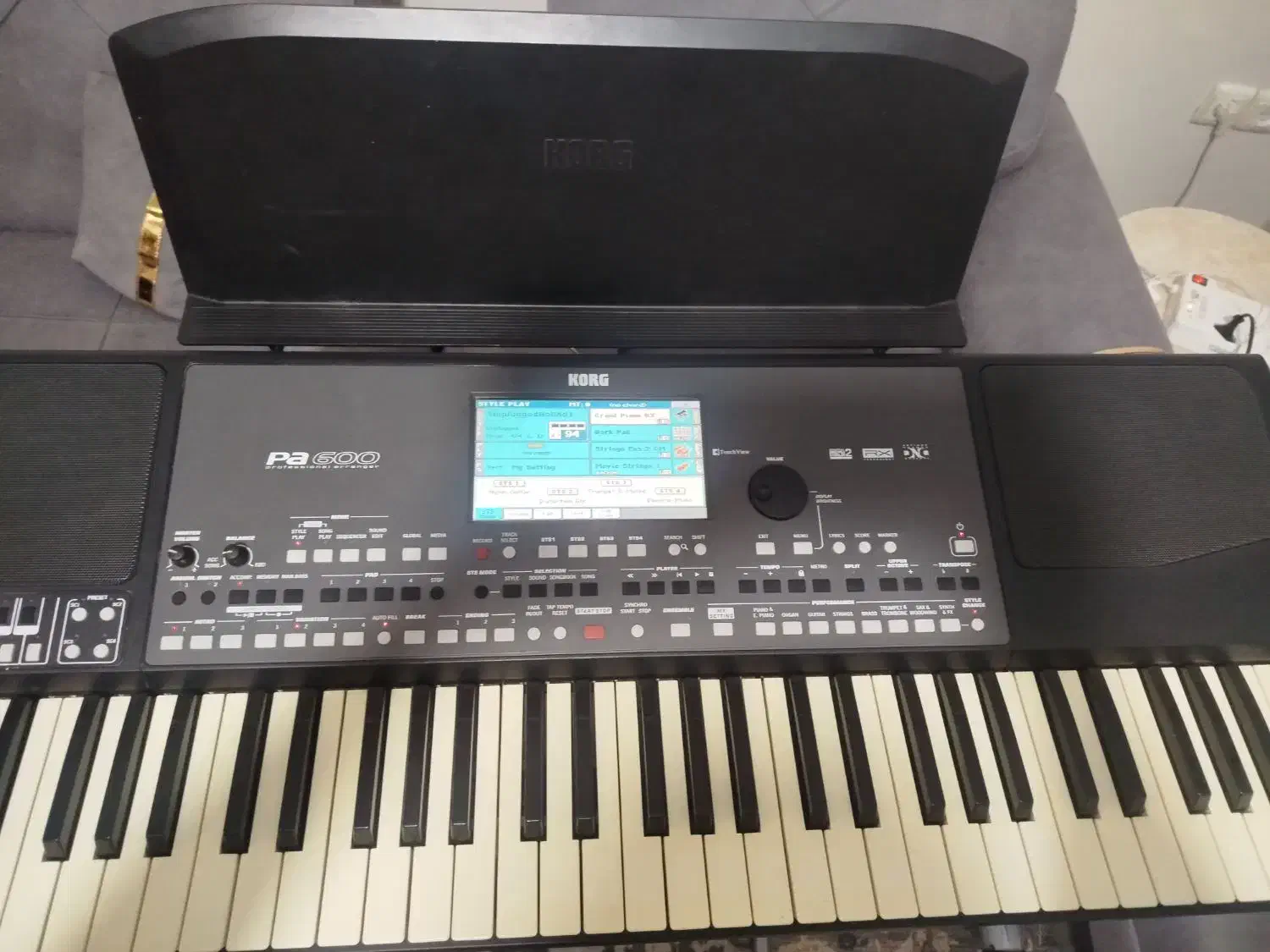 pa600|پیانو، کیبورد، آکاردئون|بومهن, |دیوار