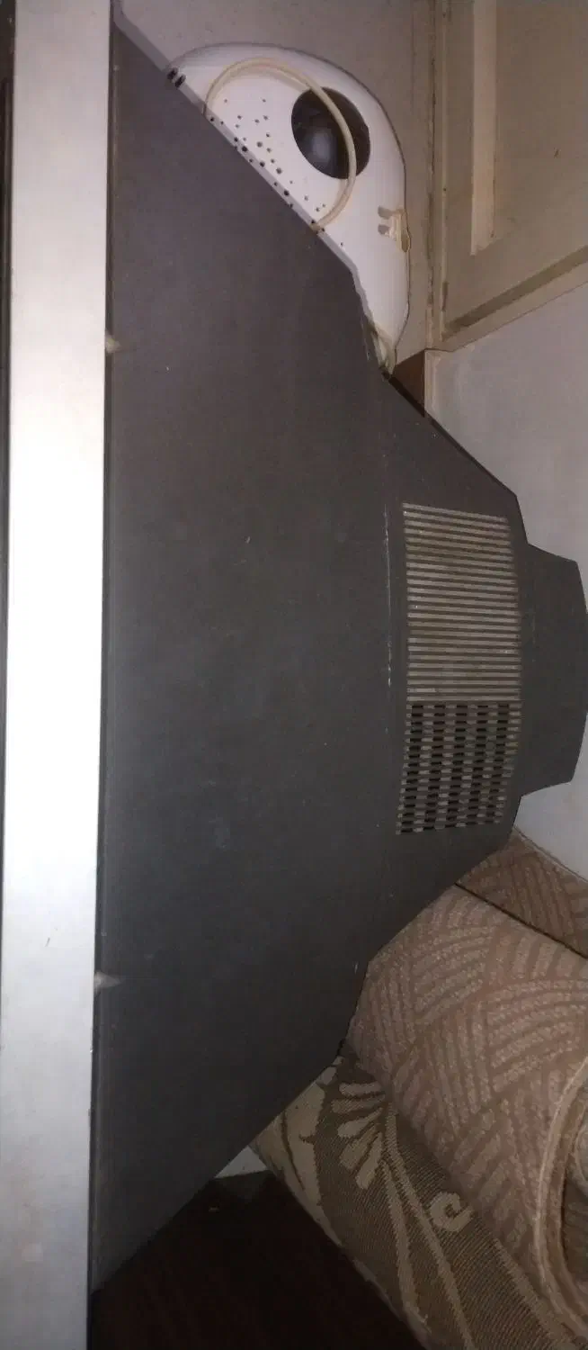 تلویزیون ال جی قدیمی|تلویزیون و پروژکتور|گنبد کاووس, |دیوار