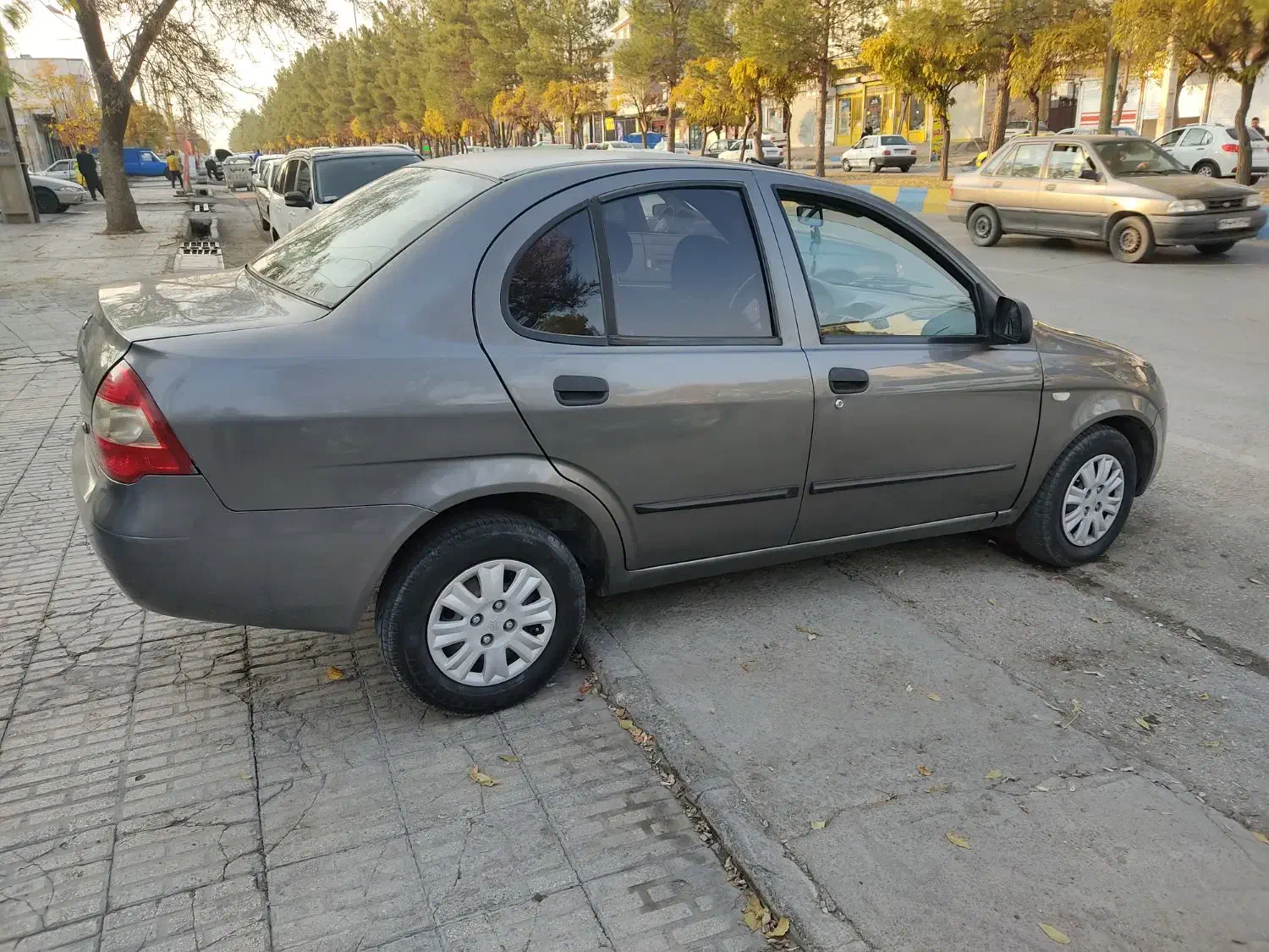 تیبا  مدل ۹۳|خودرو سواری و وانت|اسلام‌‌آباد غرب, |دیوار