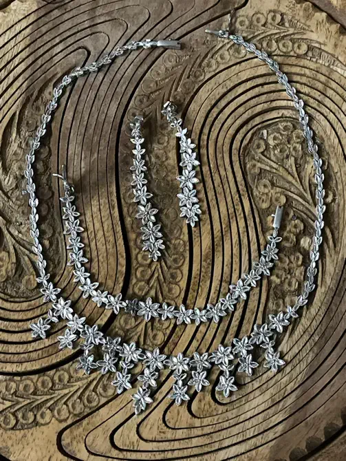 سرویس نقره ۹۲۵ آبکاری طلاسفید ۳۶گرم عینا مشابه طلا|بدلیجات|همدان, |دیوار