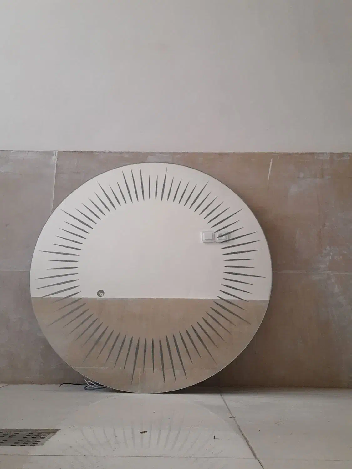 آیینه تاچ|آینه|اراک, |دیوار