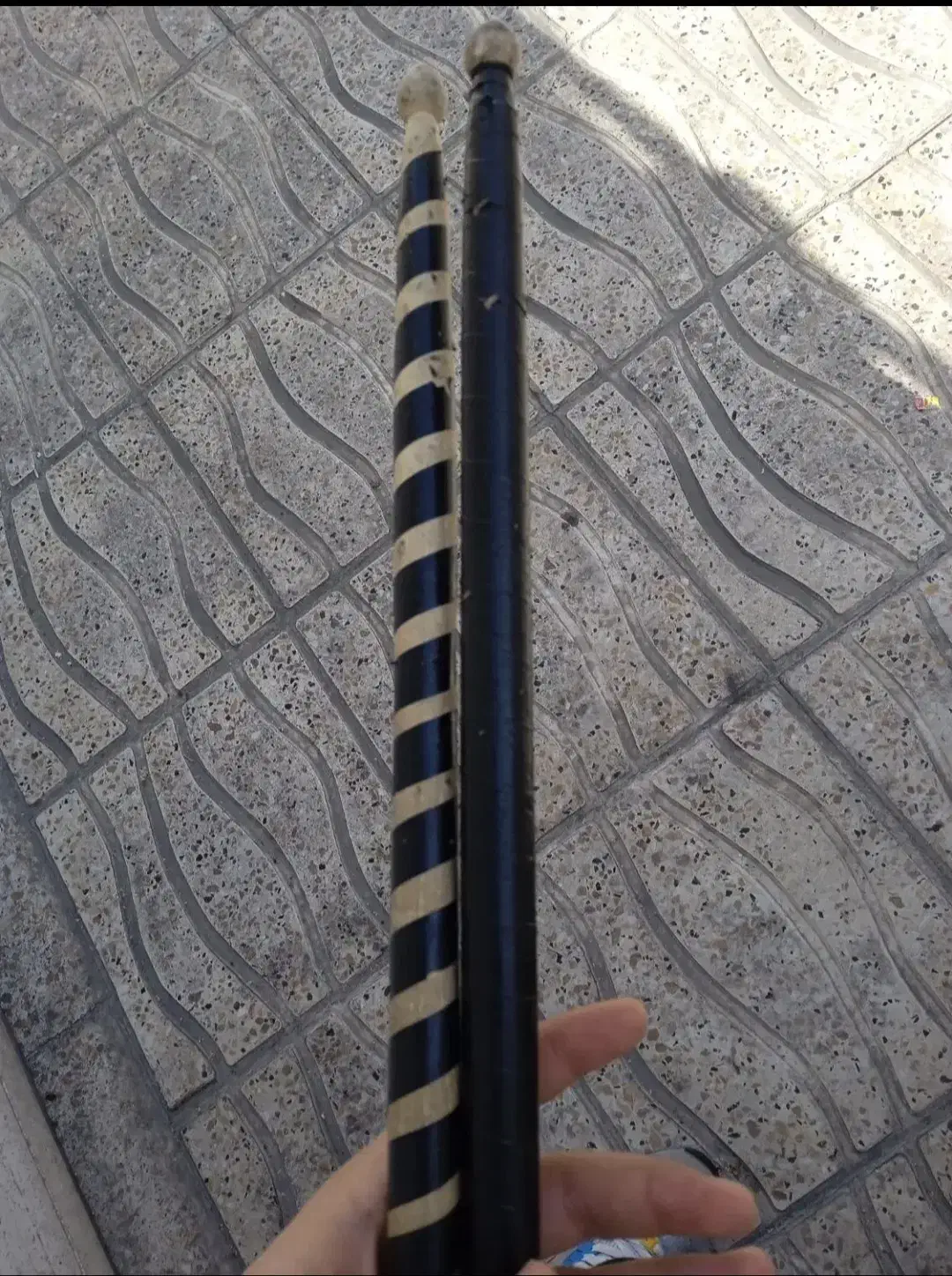 طبل و دقل|درام و پرکاشن|اسلام‌شهر, مطهری|دیوار