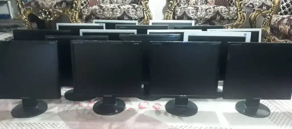 مانیتور LCD در حد نو  17 اینچ|رایانه رومیزی|گرگان, |دیوار