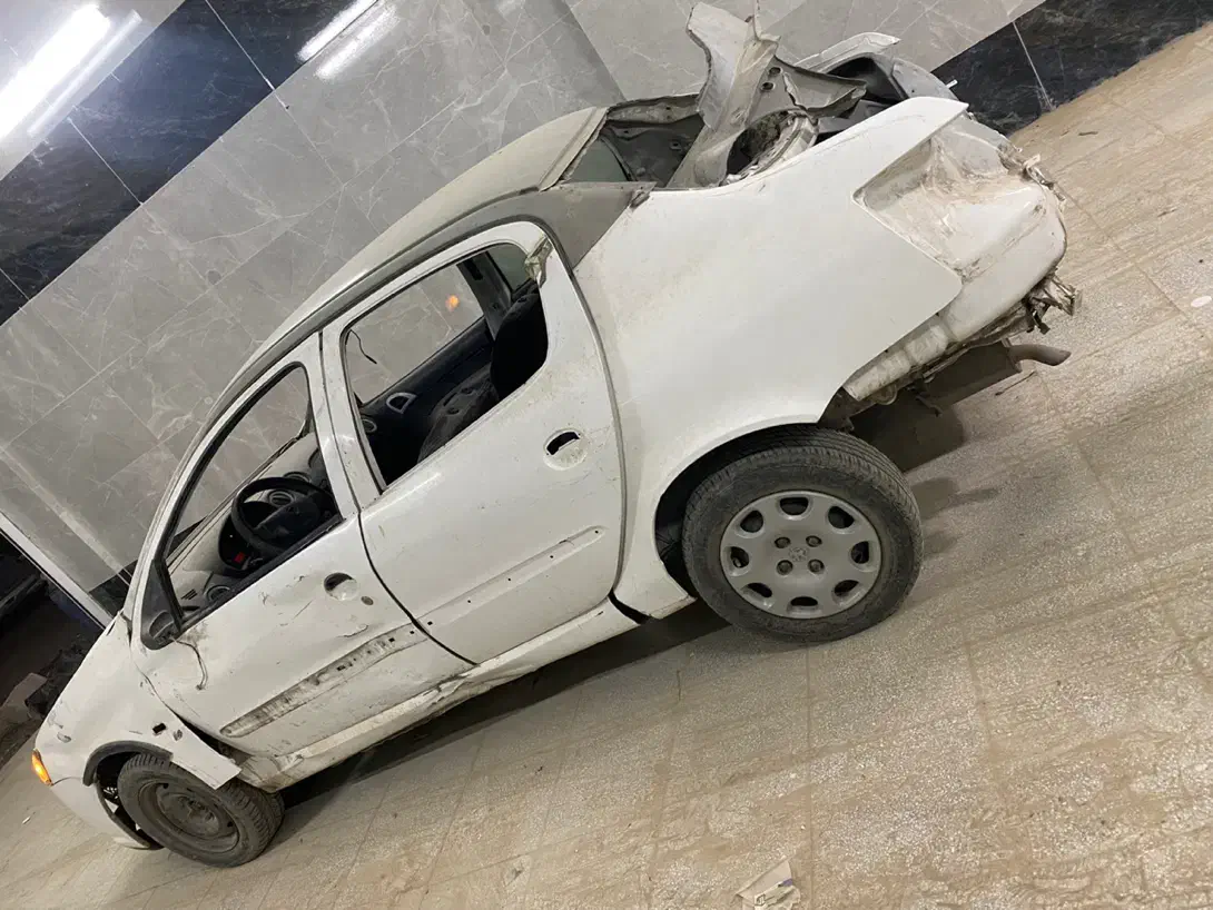 رانا مدل ۹۲ تصادفی روشن حرکت کم هزینه لوازم کامل|خودرو سواری و وانت|اصفهان, قهجاورستان|دیوار