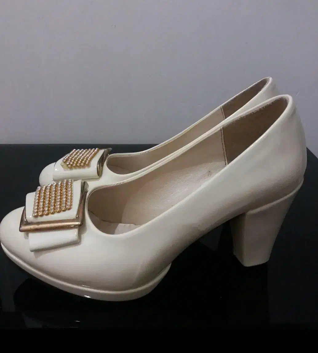 کفش مجلسی|کیف، کفش، کمربند|شاهرود, |دیوار