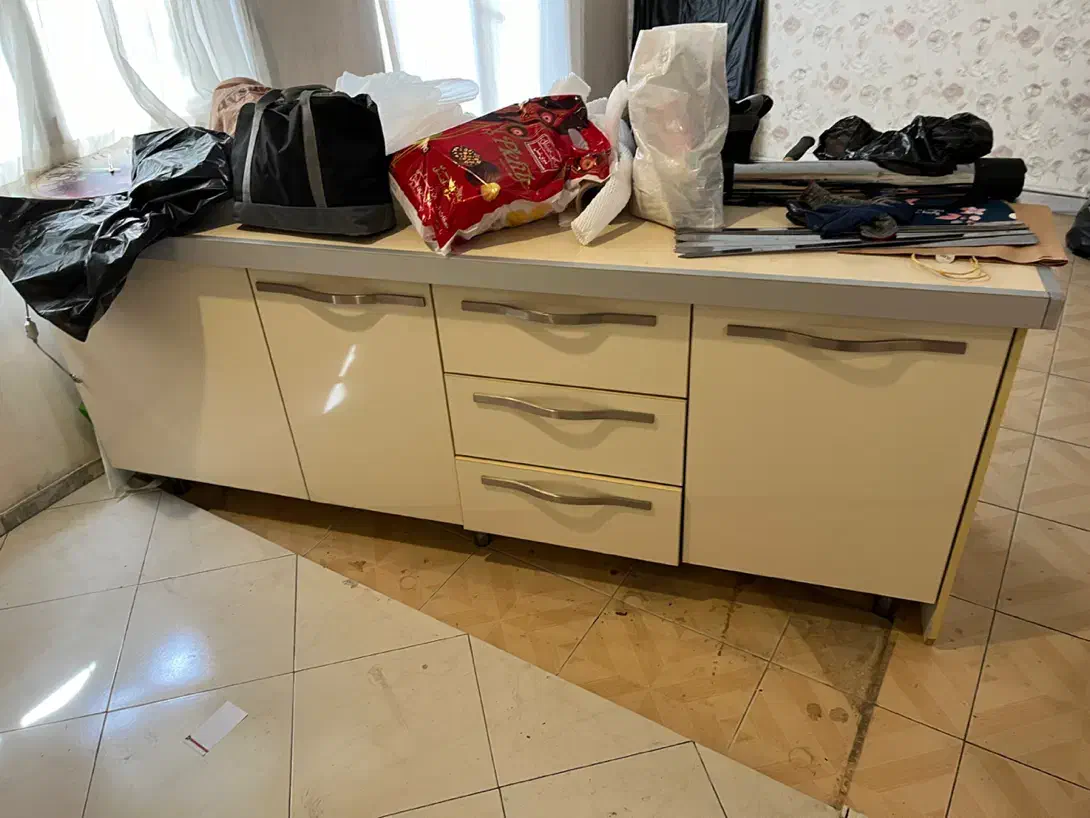 فروش کابینت دست دوم / های گلس / کاملا تمیز و سالم|مصالح و تجهیزات ساختمان|تهران, مدائن|دیوار