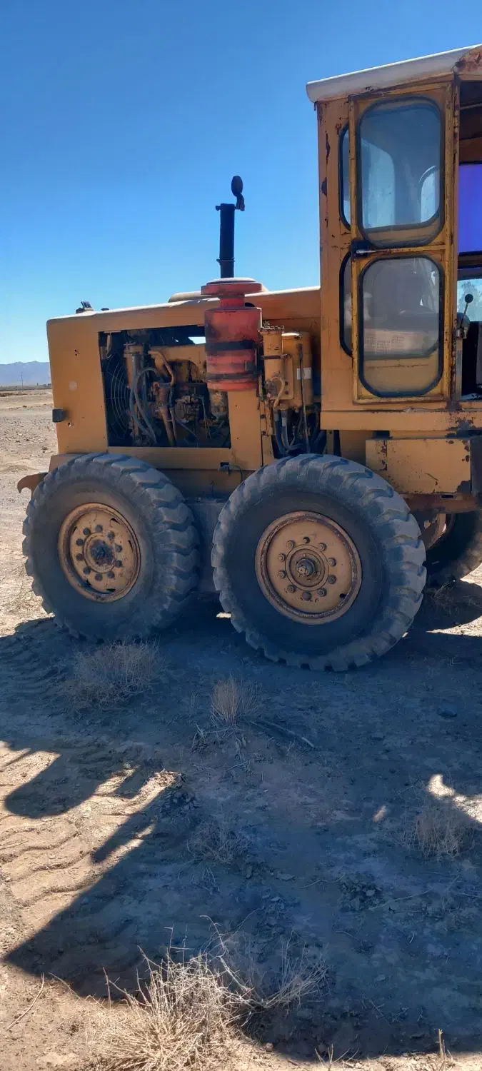 گریدر کوماتسو ۷۰۵ r2 سریال بالا|خودرو سنگین|مشهد, آزادشهر|دیوار