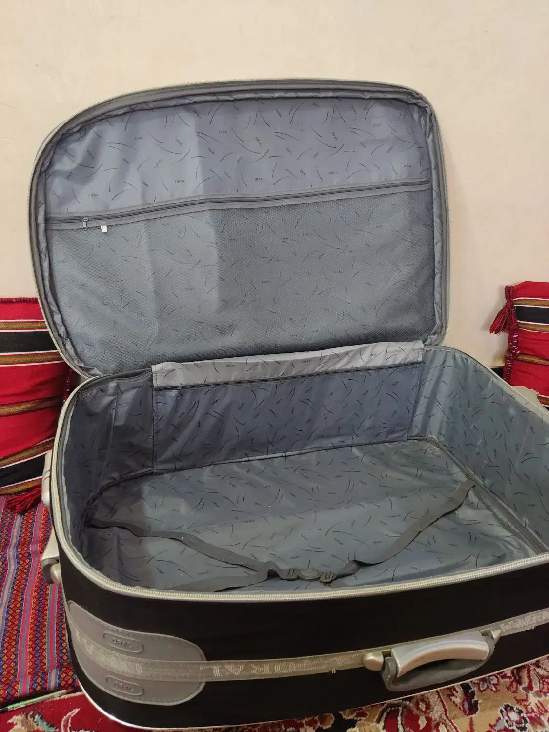 چمدان بزرگ|کیف، کفش، کمربند|شادگان, |دیوار