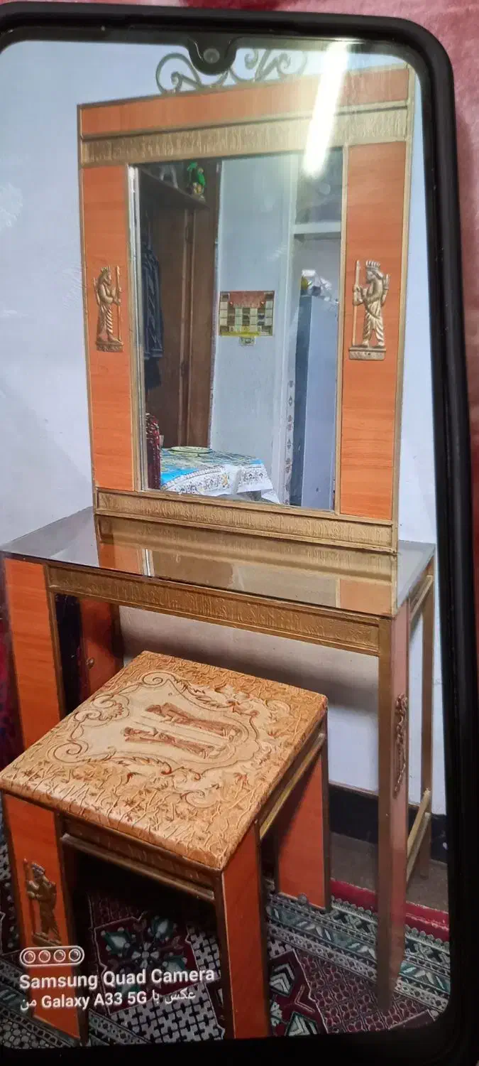 تخت خواب دونفره ومیز ارایش با خوشخواب|تخت و سرویس خواب|مرودشت, ژیان|دیوار