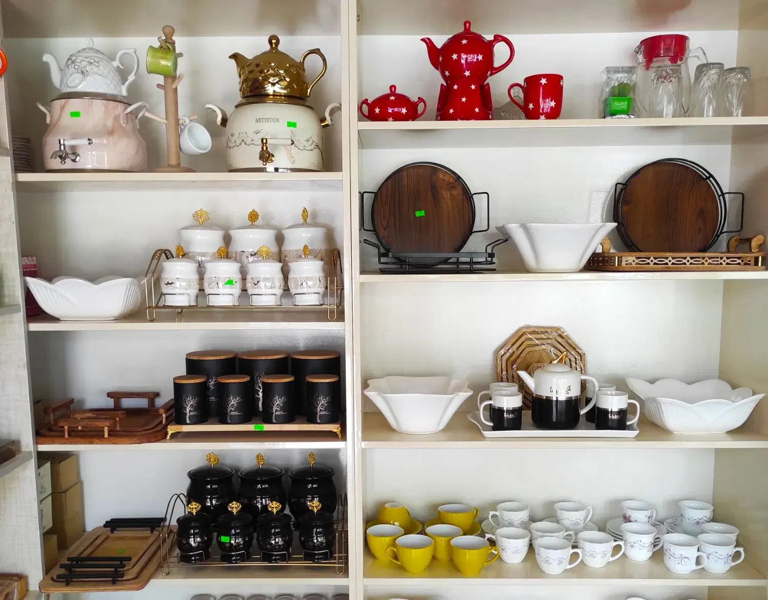 قفسه و ویترین پشت شیشه ای در حد نو زیر قیمت|فروشگاه و مغازه|نجف‌آباد, الله اکبر|دیوار