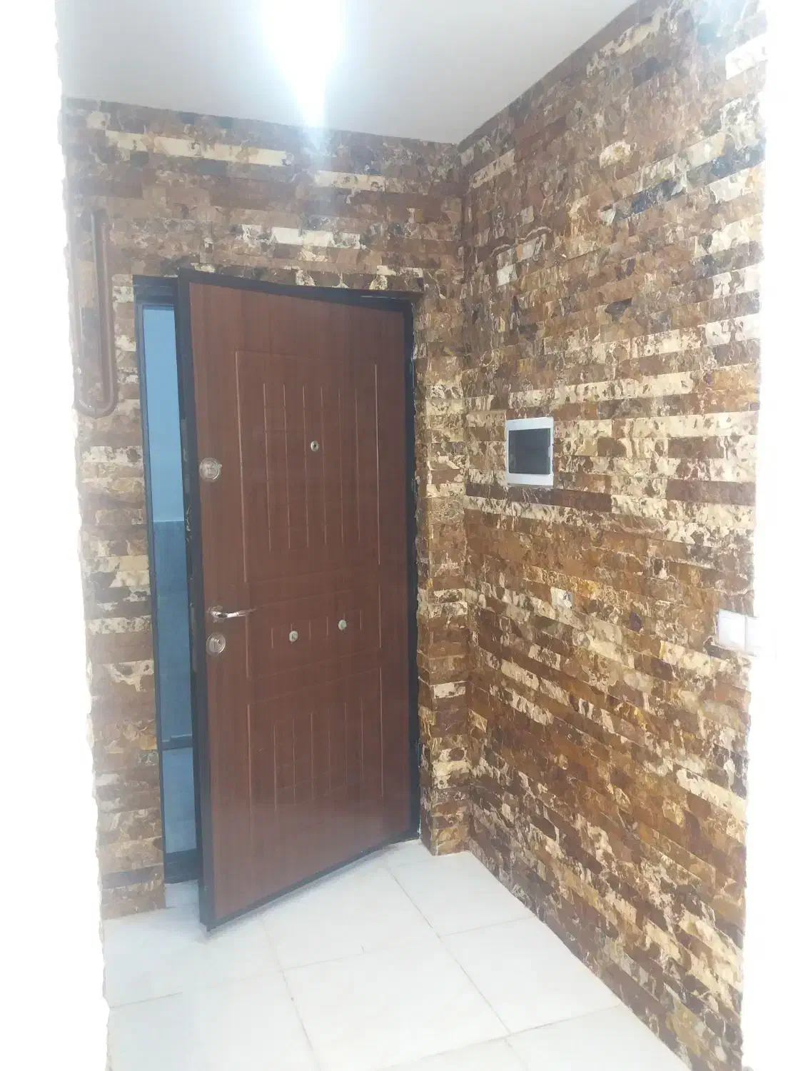 نصاب درب ضد سرقت و تعمیرات شکستگی|خدمات پیشه و مهارت|خرم‌آباد, |دیوار