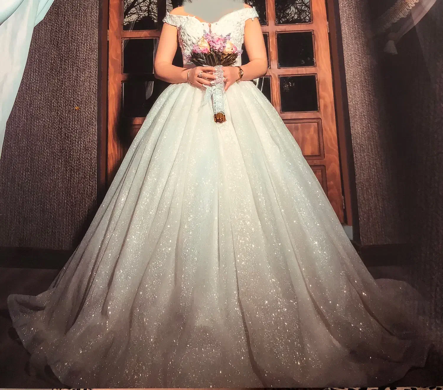 لباس عروس نو و تاج|لباس|تهران, مینای شمالی (مخبر)|دیوار