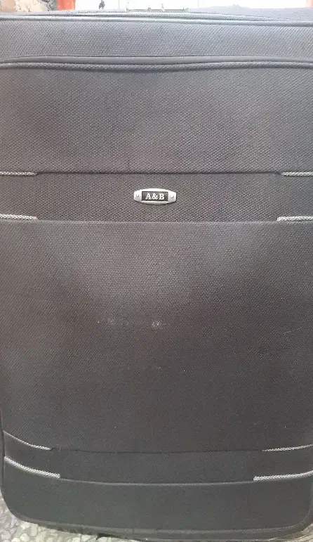 بزرگ درحدنو|کیف، کفش، کمربند|قم, تولید دارو و یخچال|دیوار