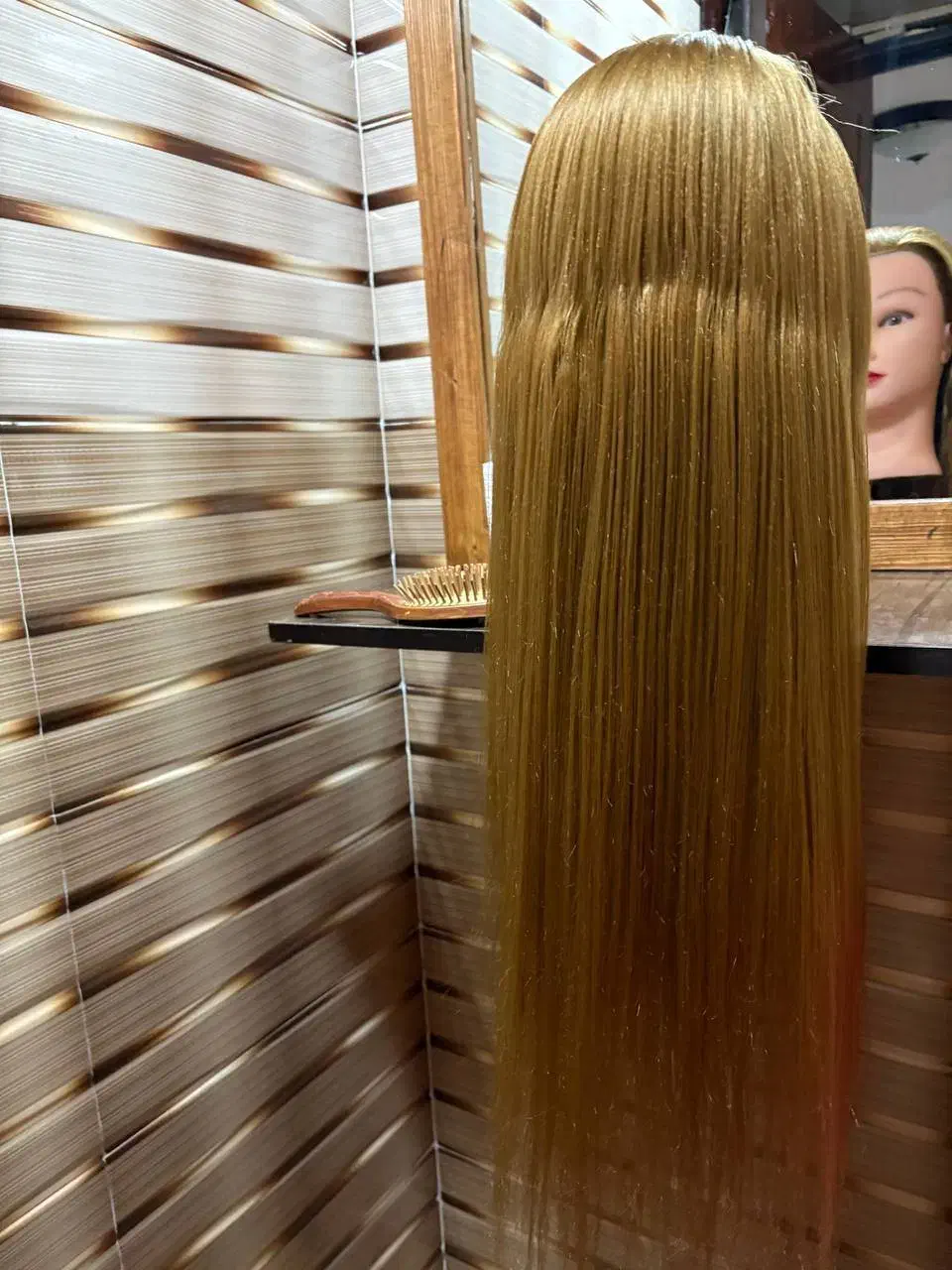 کله مانکن|آرایشی، بهداشتی، درمانی|مهاجران, |دیوار