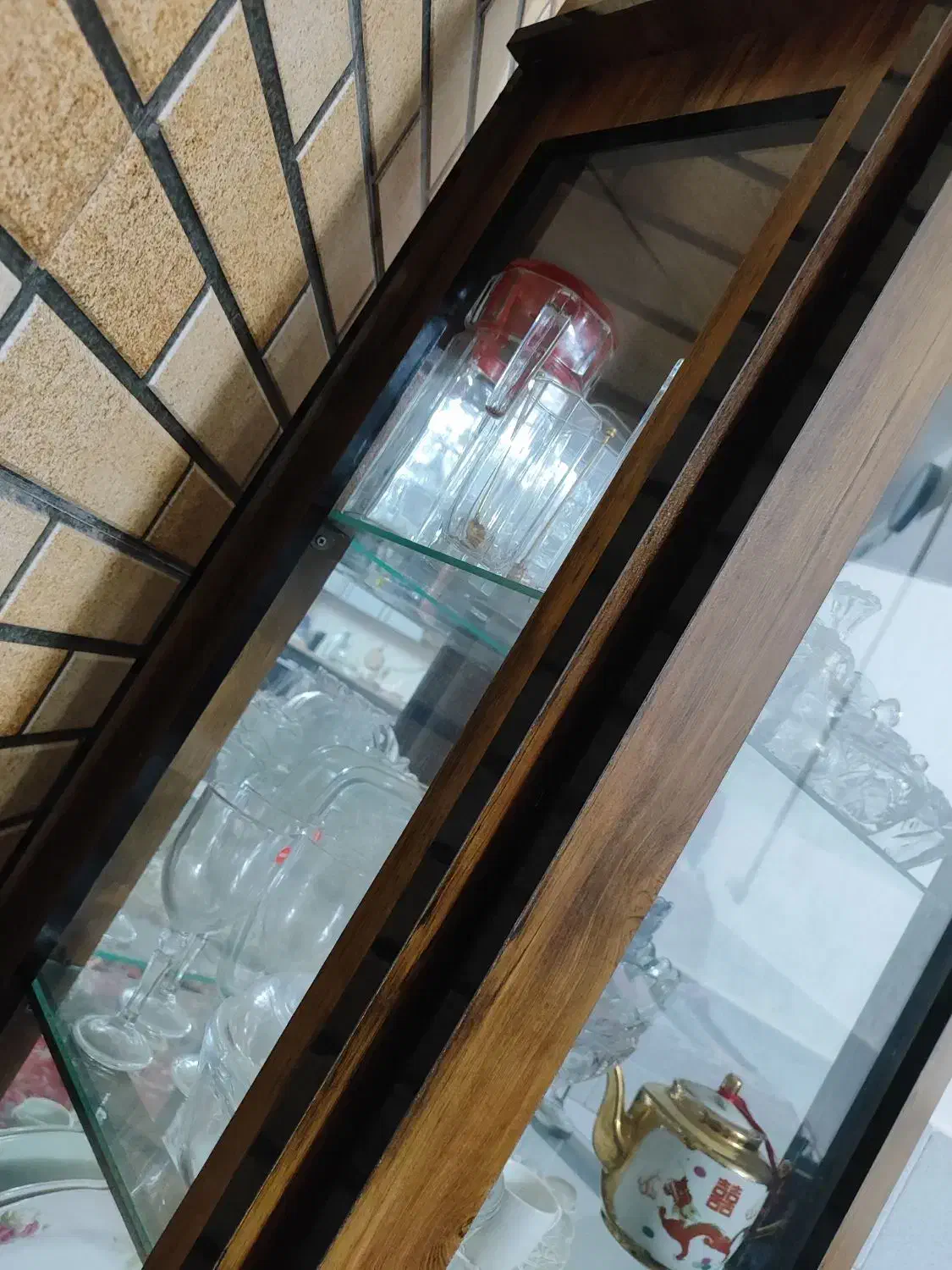 ویترین سالم|بوفه، ویترین، کنسول|قم, تعویض پلاک|دیوار