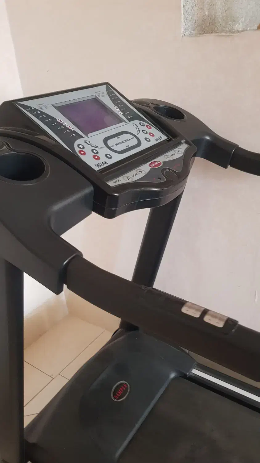 تردمیل sample|تجهیزات ورزشی|صدرا-فارس, فاز ۱|دیوار