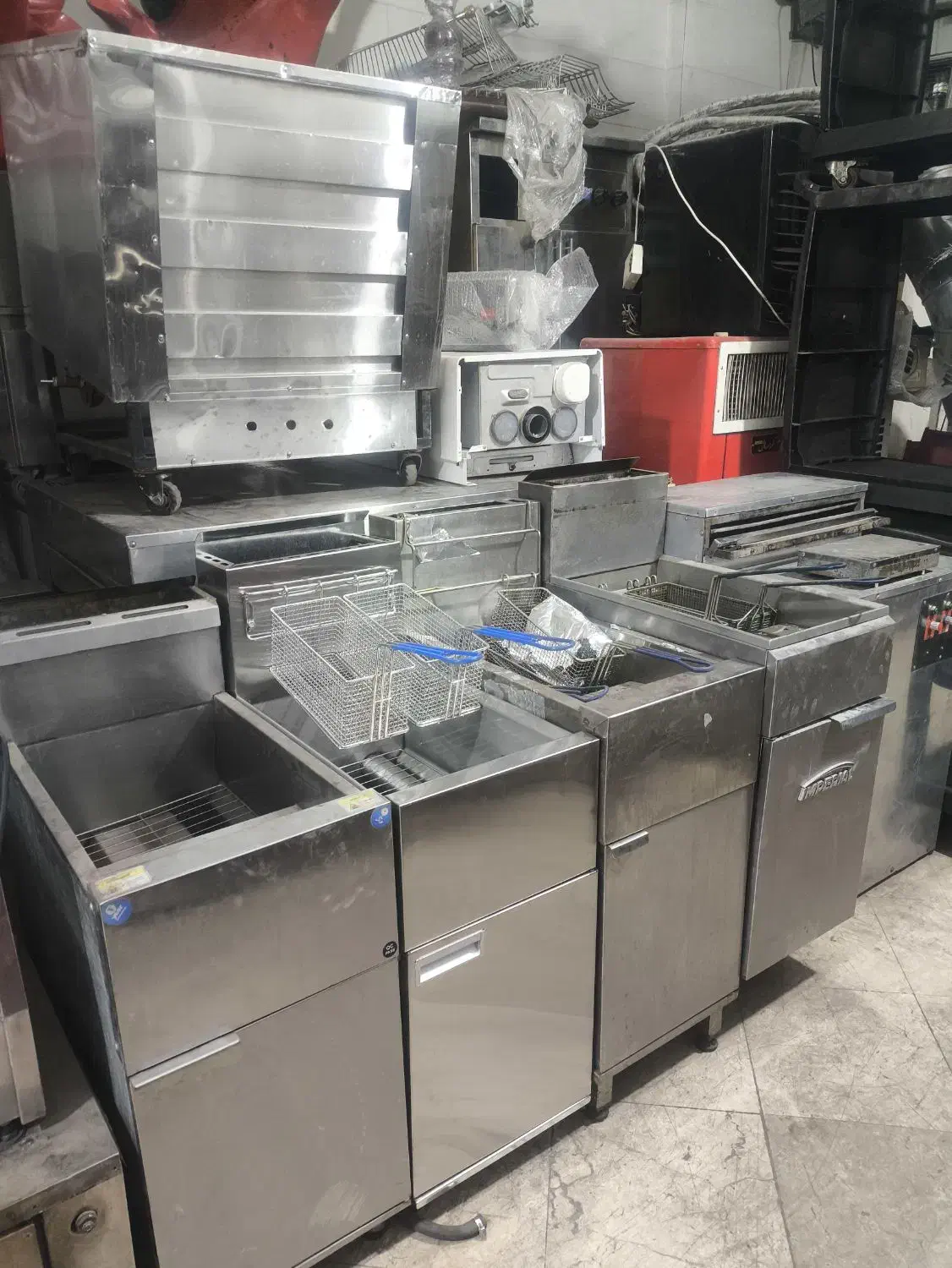 خریدار لوازم کافه فست فود رستوران بطور کلی و جزیی|کافی‌شاپ و رستوران|کرج, گلشهر|دیوار