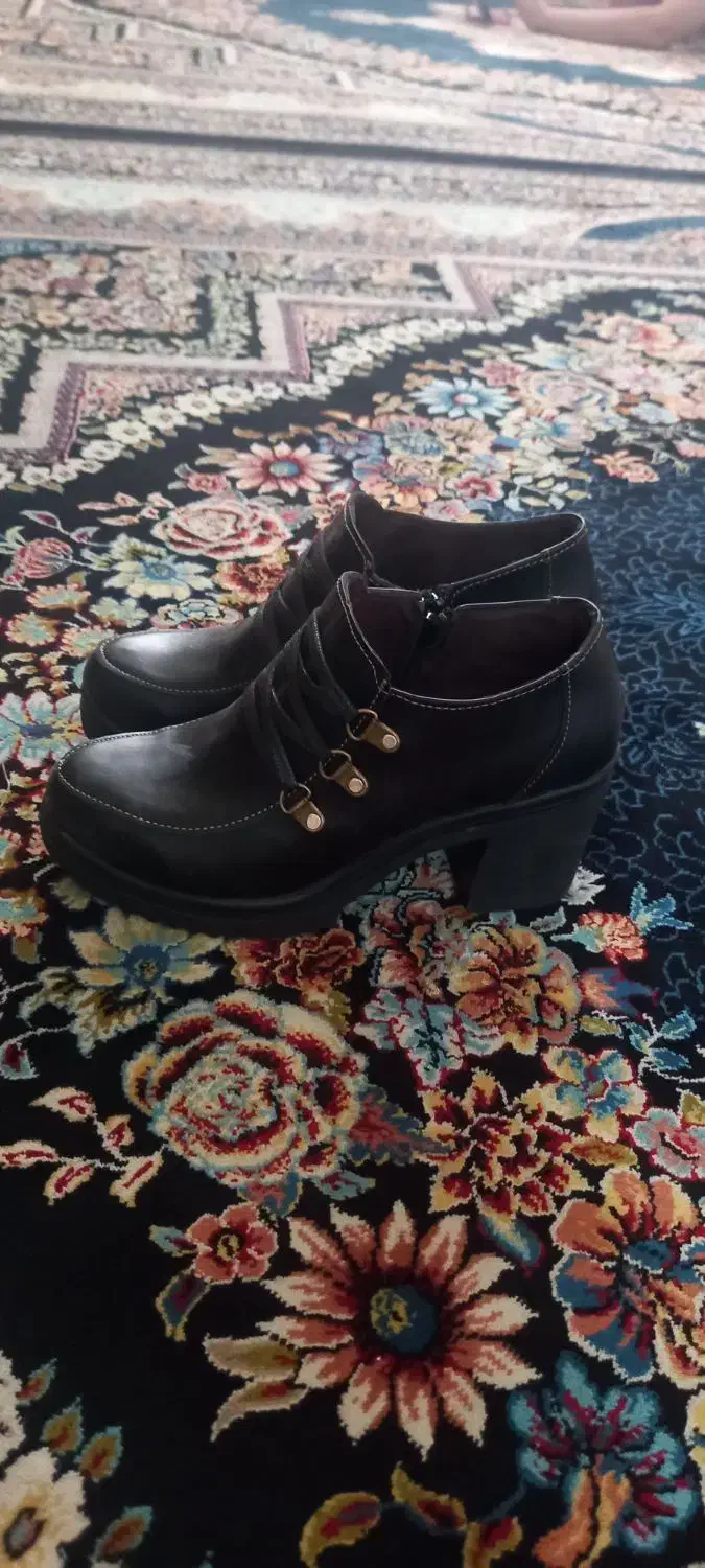 نیم پوتین زنانه سایز ۳۶ نو|کیف، کفش، کمربند|قرچک, میرزائی شمالی|دیوار