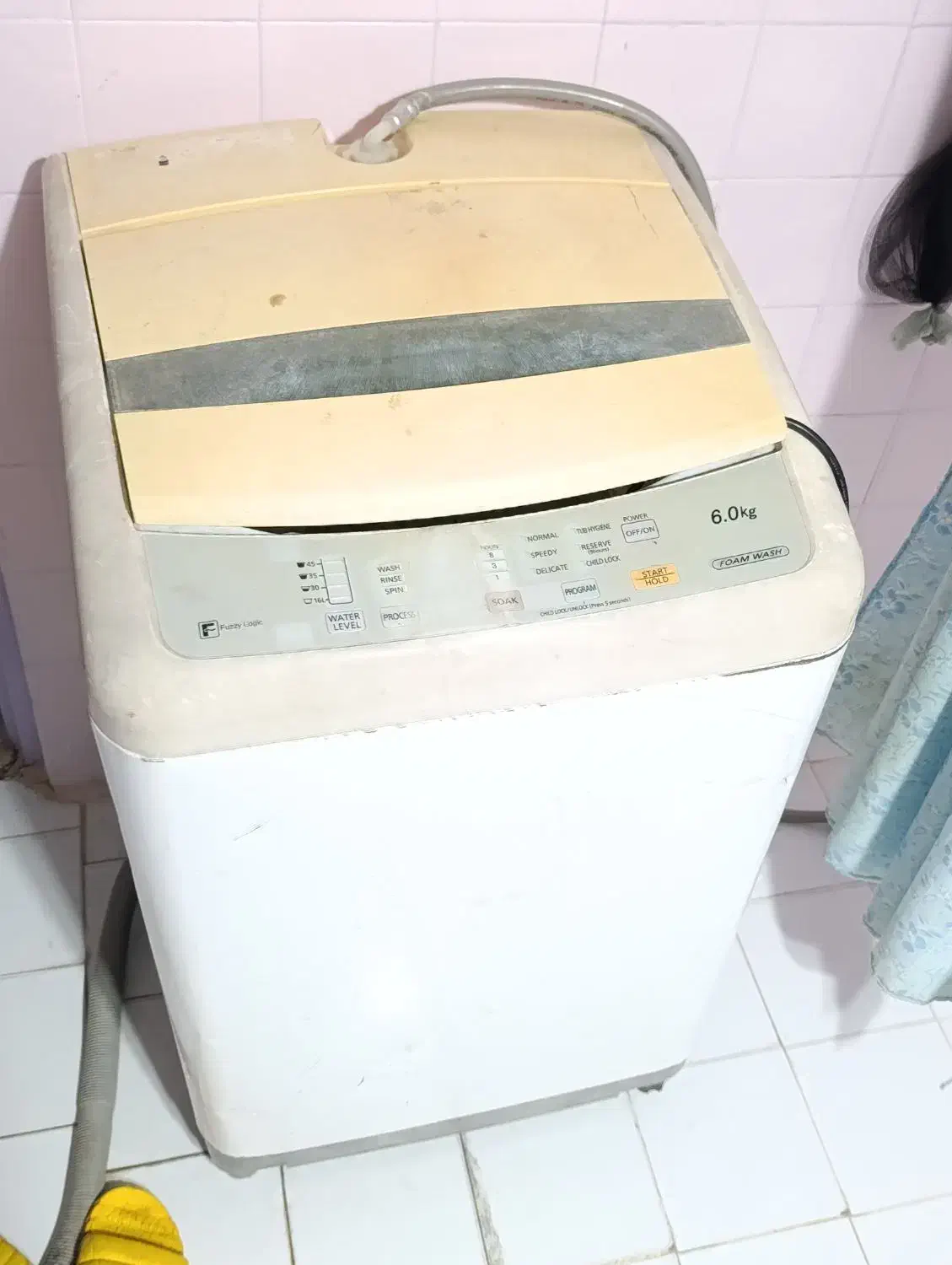 ماشین لباسشویی|ماشین لباسشویی و خشک‌کن لباس|فولادشهر, A3|دیوار