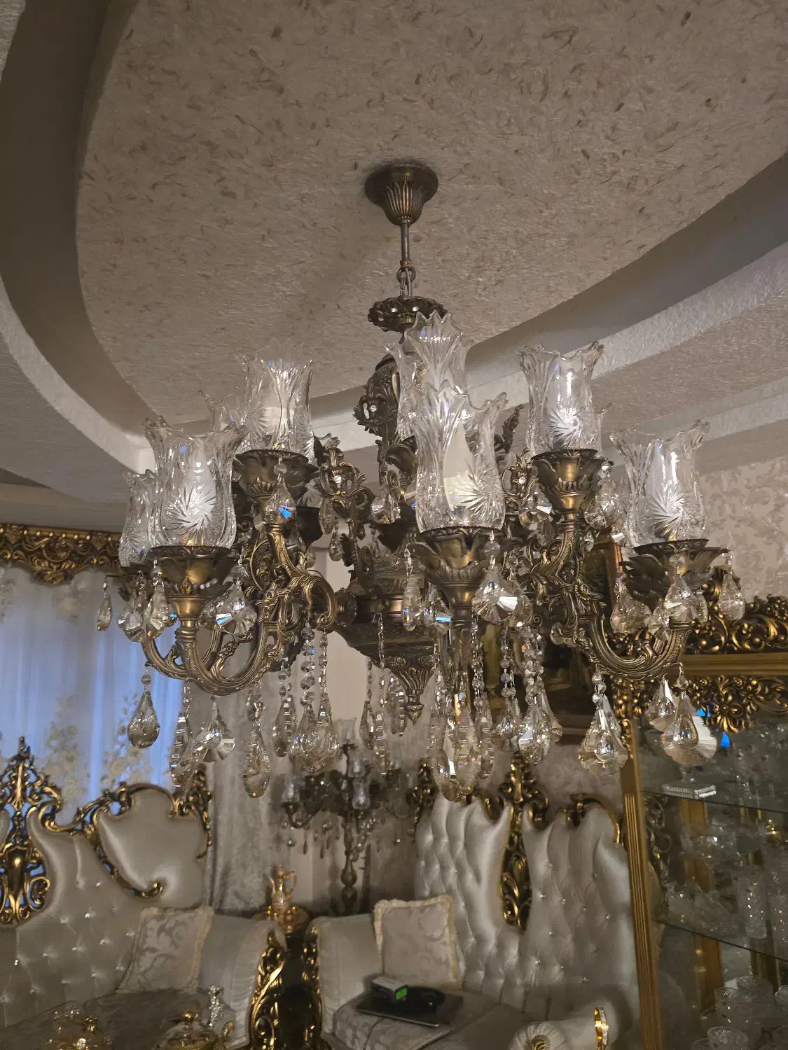 دوعدد لوستر ویک عدد استند برنجی|لوستر و چراغ آویز|تهران, شاهین|دیوار