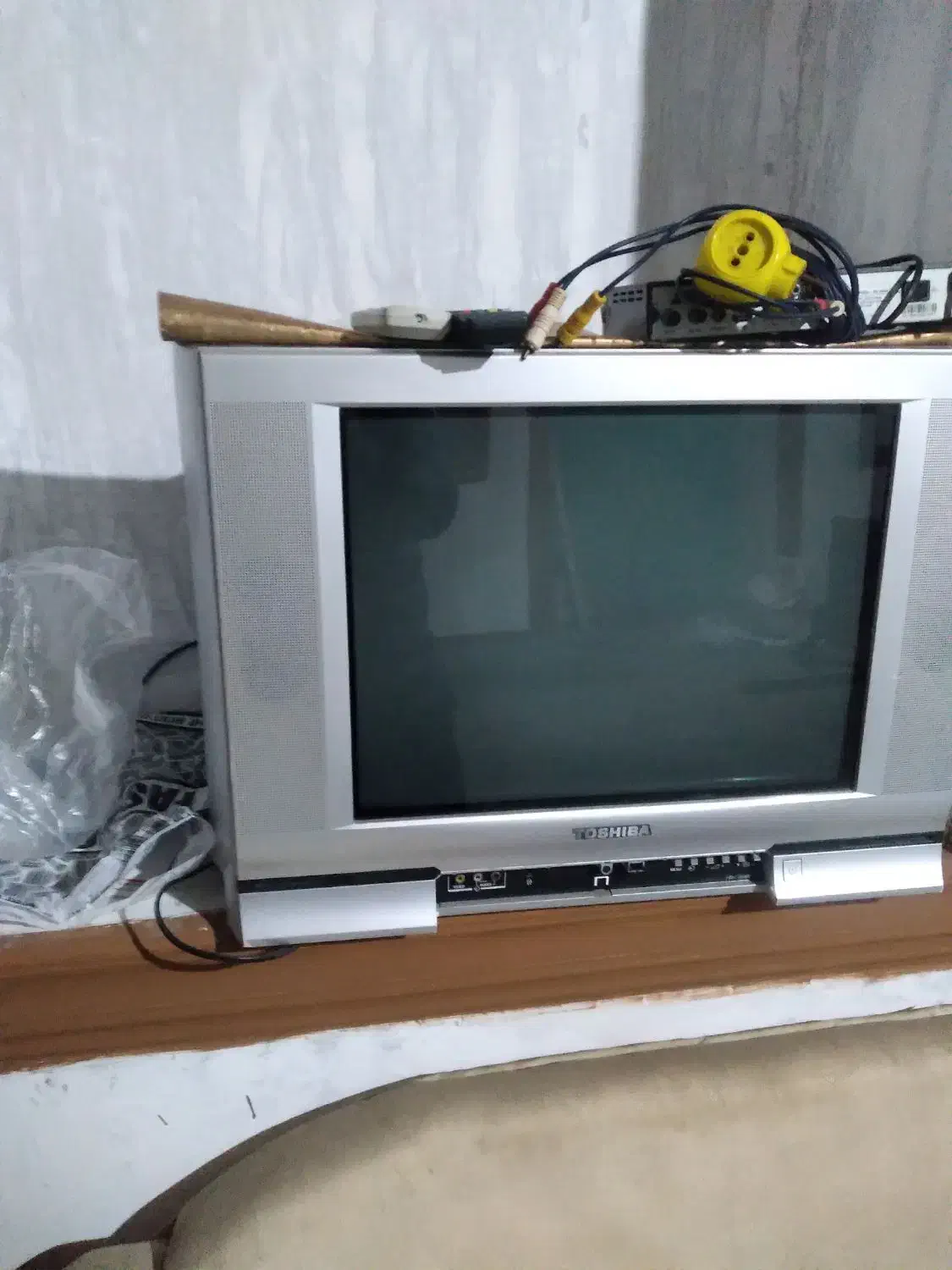تلوزیون ۲۱اینچ توشیبا|تلویزیون و پروژکتور|رشت, کوی امام رضا|دیوار