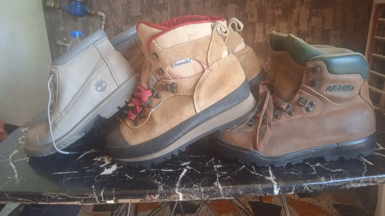 کفش خارجی|کیف، کفش، کمربند|یاسوج, |دیوار