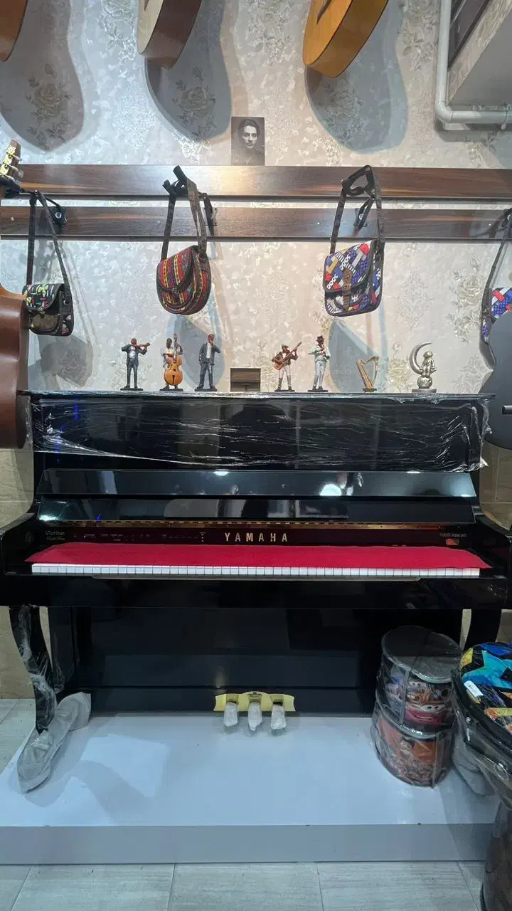 پیانو طرح آگوستیک یاماها|پیانو، کیبورد، آکاردئون|رشت, حمیدیان|دیوار