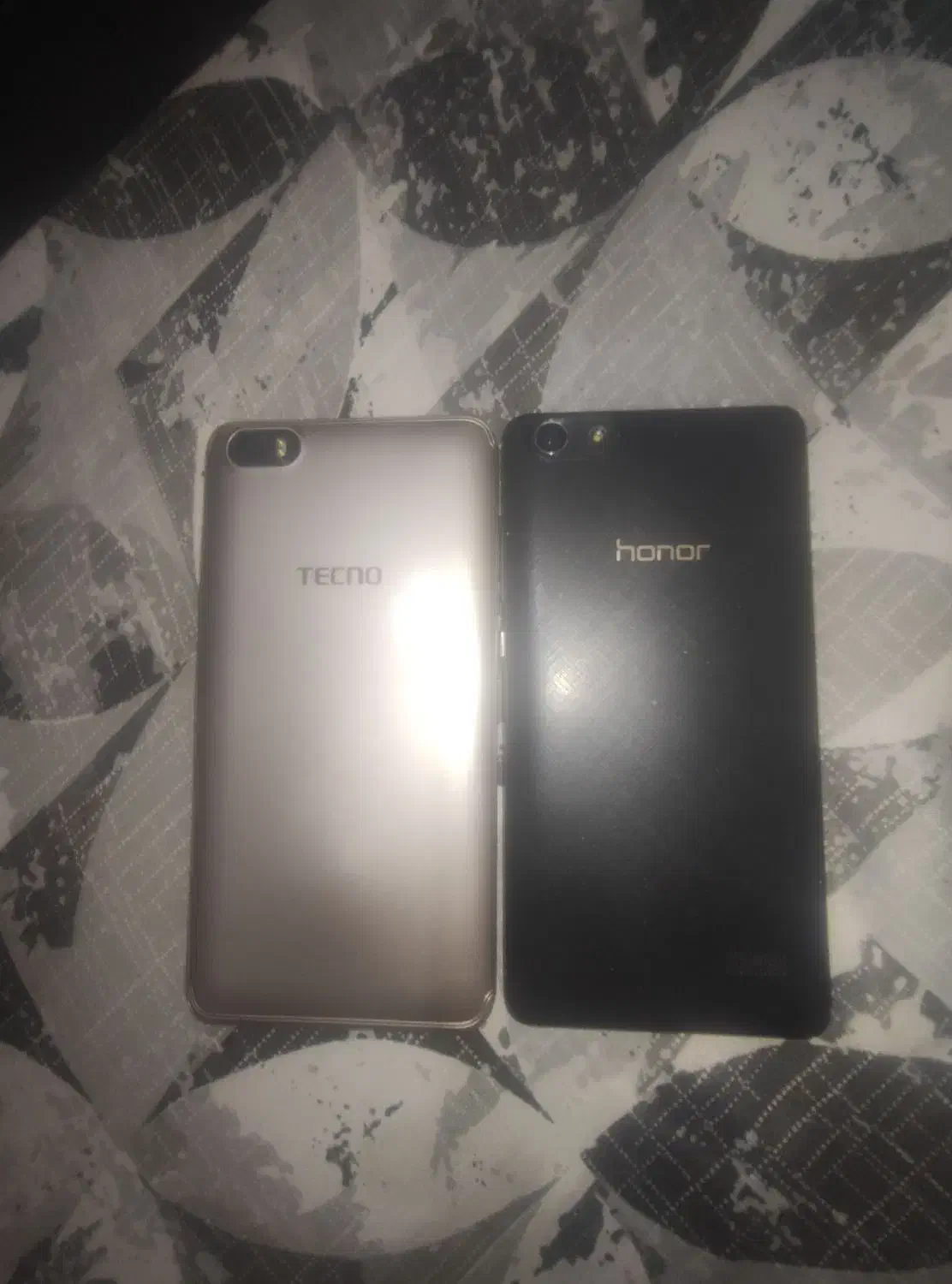 گوشی|موبایل|رشت, سعدی (تختی)|دیوار