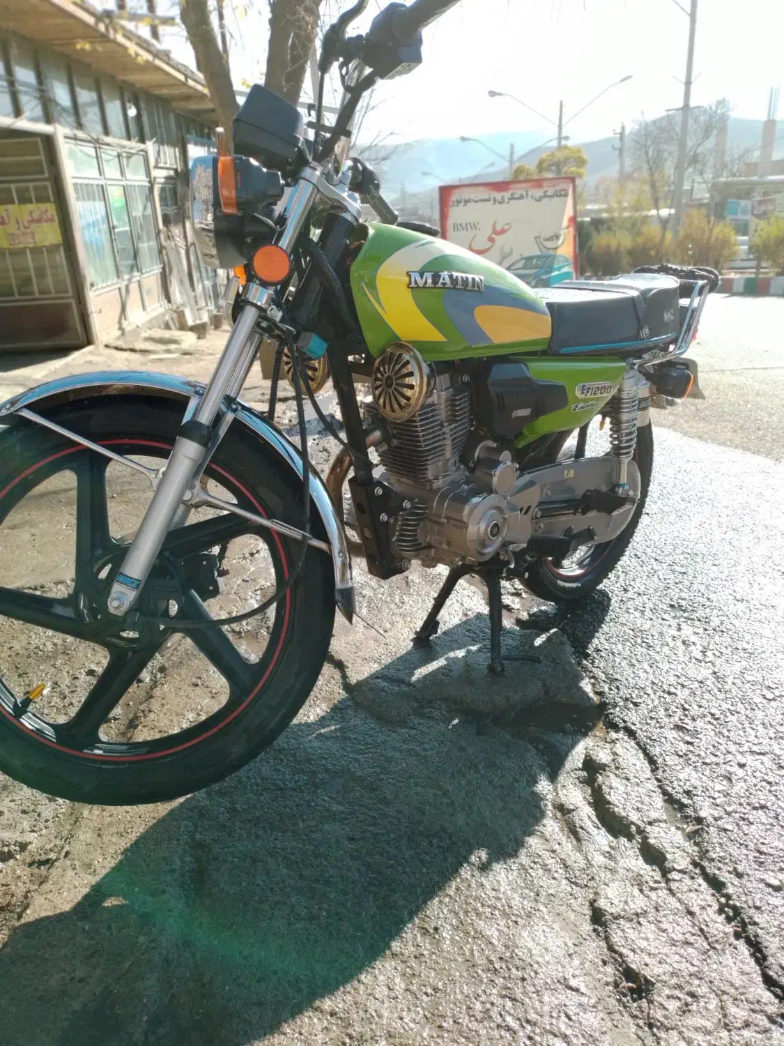 موتور ۲۰۰ متین  وضعیت  در حد|موتورسیکلت|هوراند, |دیوار
