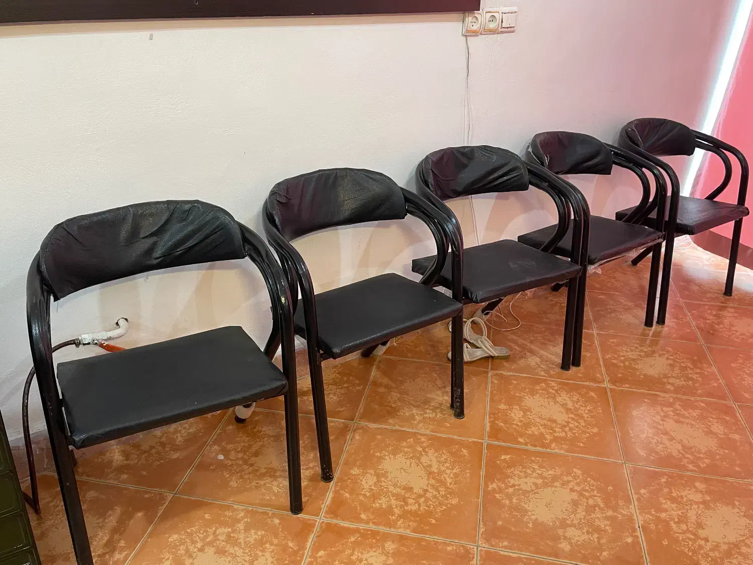 صندلی|صندلی و نیمکت|سلمان‌شهر, |دیوار