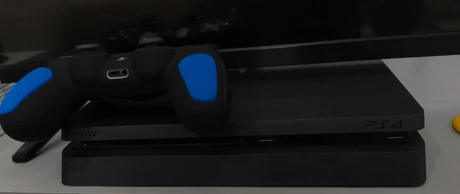 ps4 slim|کنسول، بازی ویدئویی و آنلاین|دورود, |دیوار