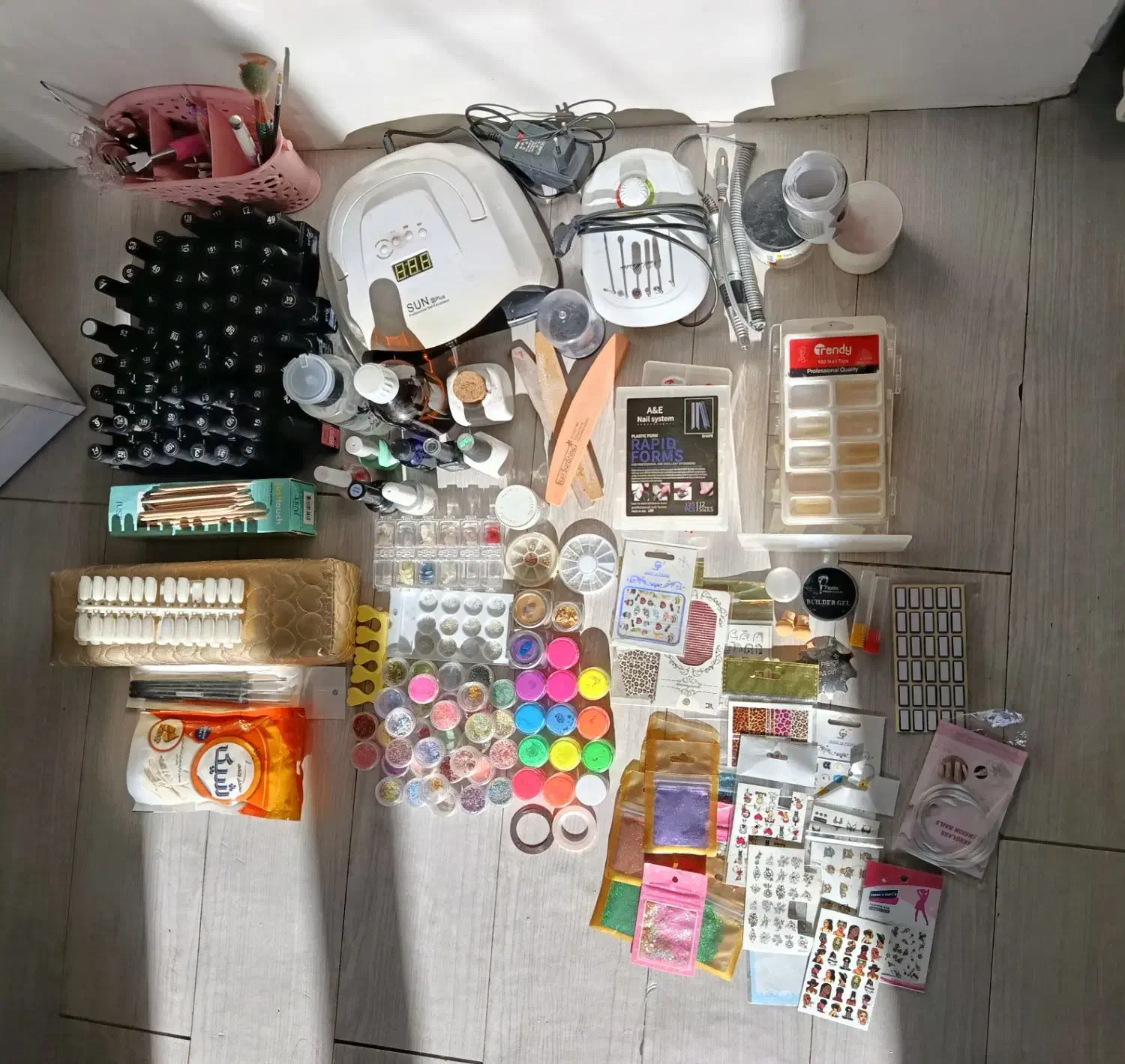 لوازم کاشت ناخن|آرایشی، بهداشتی، درمانی|همدان, |دیوار