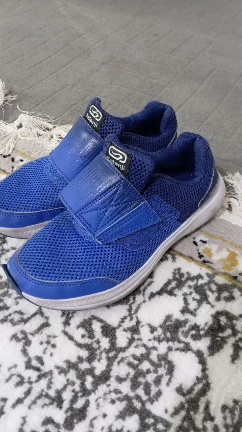 کتونی اسپورت اصل بچگانه|کفش و لباس بچه|چهاردانگه (تهران), |دیوار