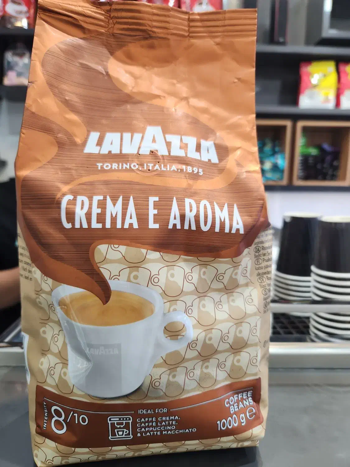 دان قهوه با کیفیت lavazza crema e aroma|کافیشاپ و رستوران|شیراز, بعثت|دیوار
