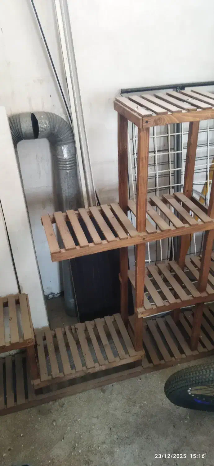 استند چوبی گل|کتابخانه، شلف، قفسههای دیواری|محمدشهر, شهرک چمران|دیوار