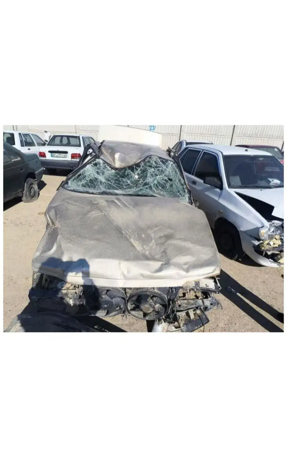 پژو 405 GLX - معاوضه با تصادفی چ پ ی شما|خودرو سواری و وانت|قم, سراجه (۱۵ خرداد)|دیوار