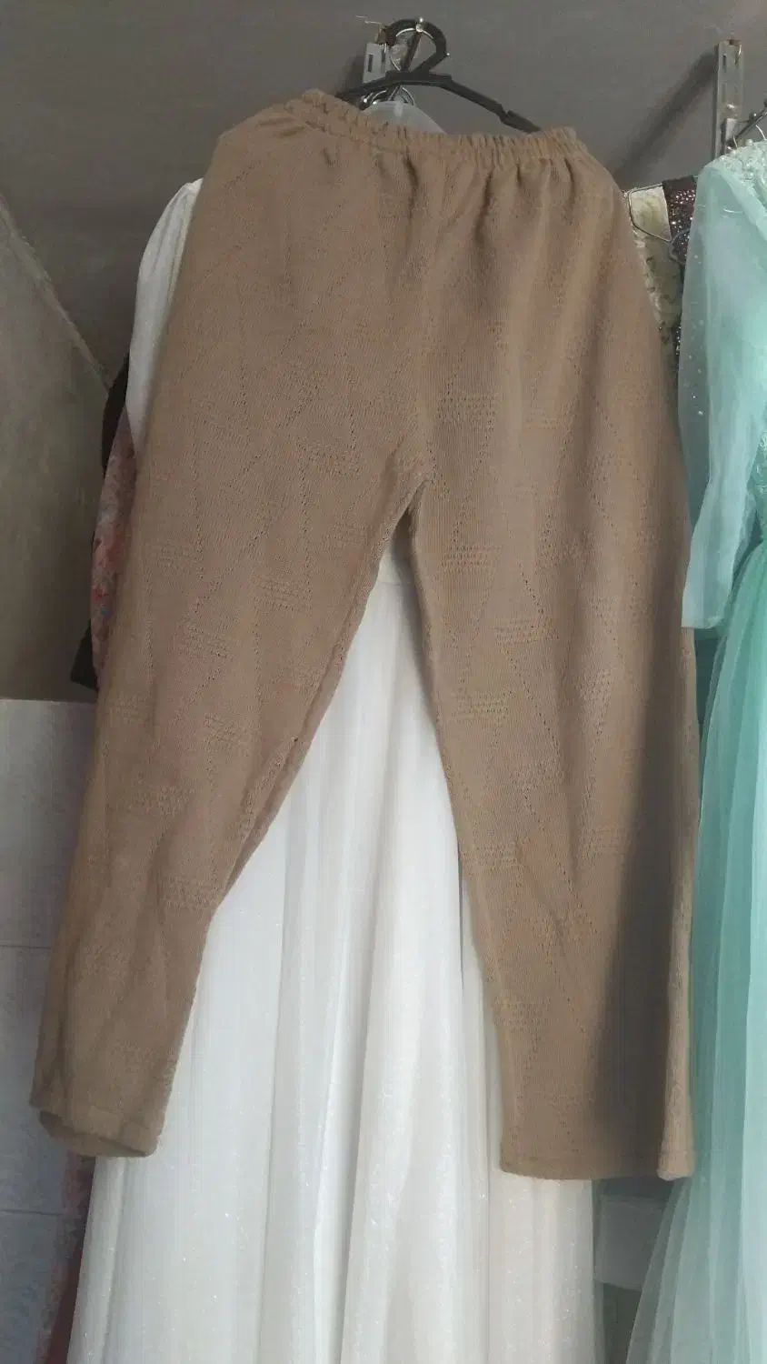 لباس گرم|لباس|مسجد سلیمان, |دیوار