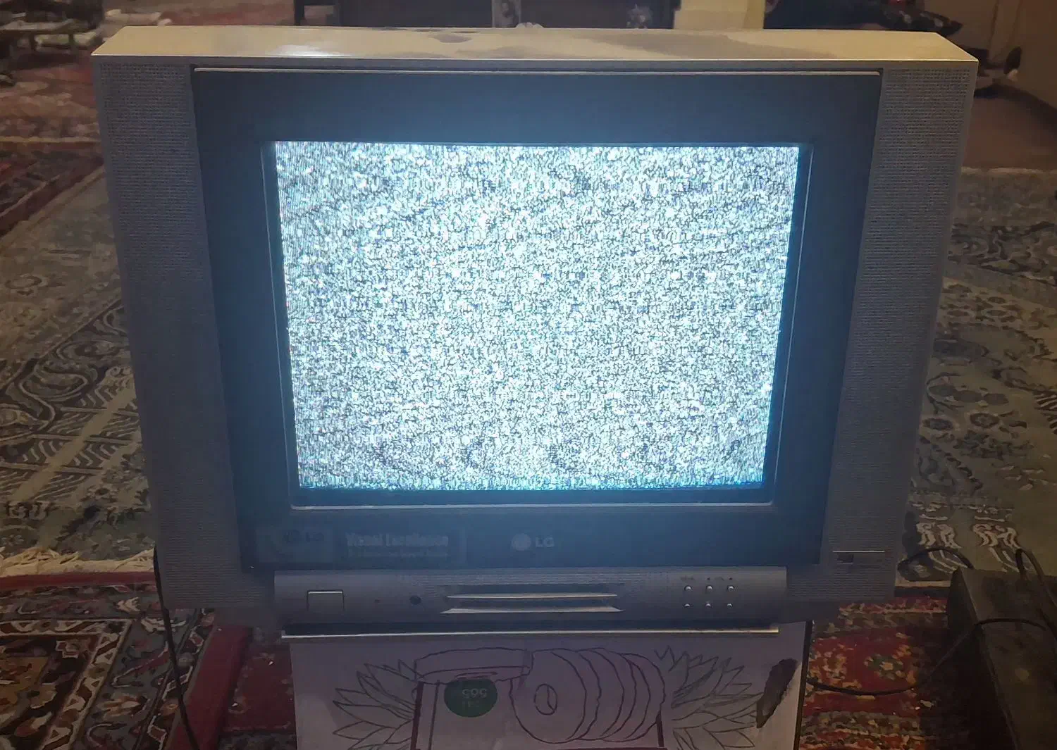 تلویزیون 15 اینچ ال جی|تلویزیون و پروژکتور|مشکیندشت, |دیوار