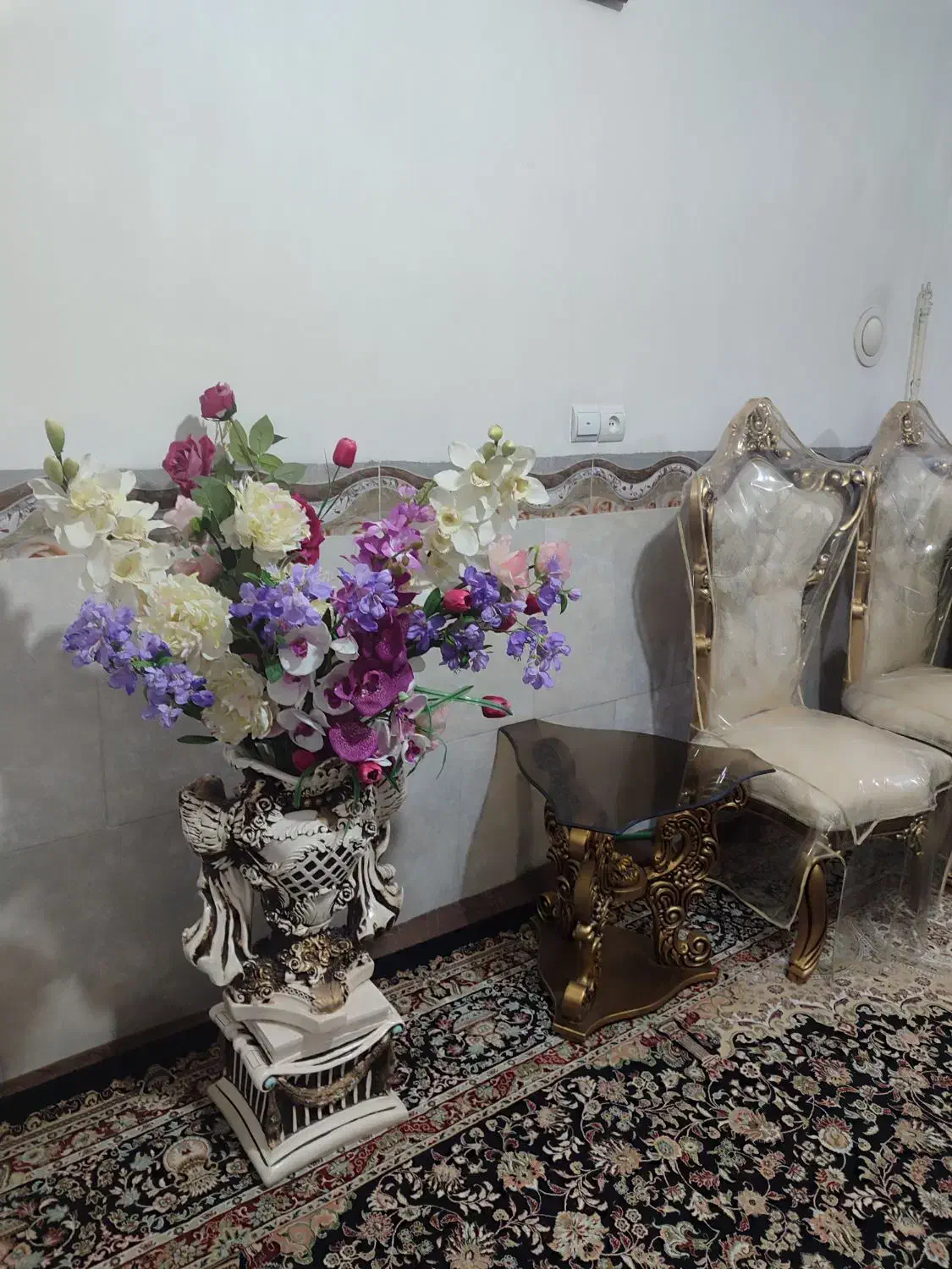 گلدان زیبا نو تمیز|گل مصنوعی|ورامین, شهرک مدرس|دیوار