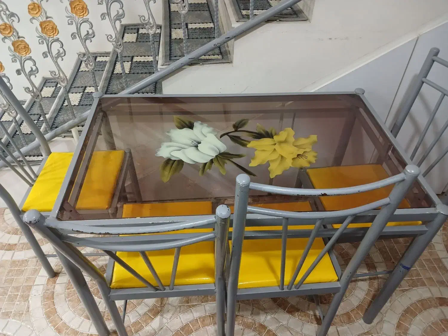 میز نهاری خوری فلزی ۴نفره سالم|میز و صندلی غذاخوری|تربت جام, یحیی آباد|دیوار